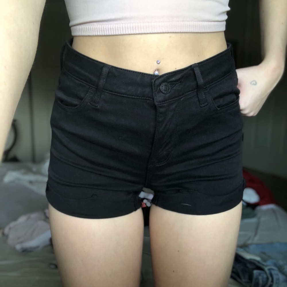 Pacsun stretchy black shorts size 25